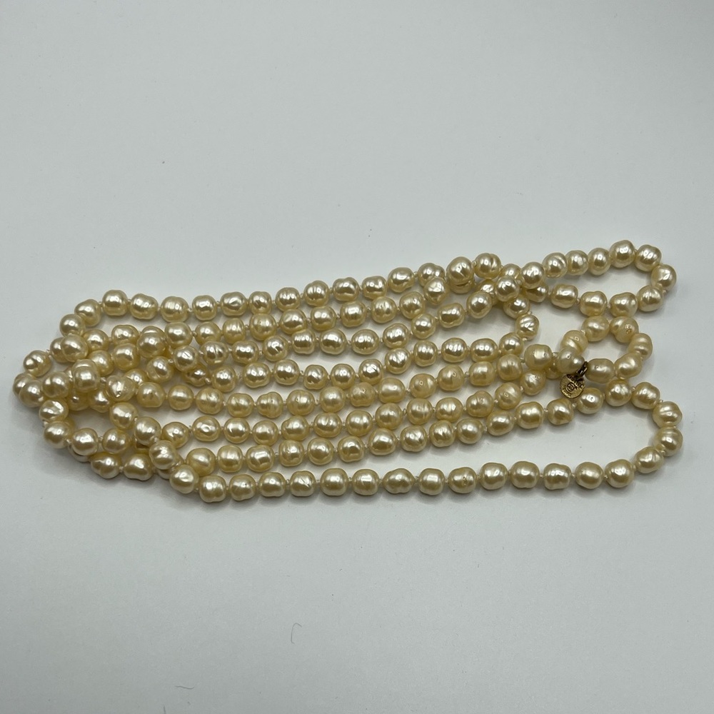 HP🎉 1981 Chanel Pearl Necklace - Picture 8 of 14